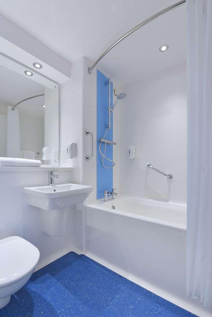Travelodge London Wimbledon Morden Morden  Zimmer foto